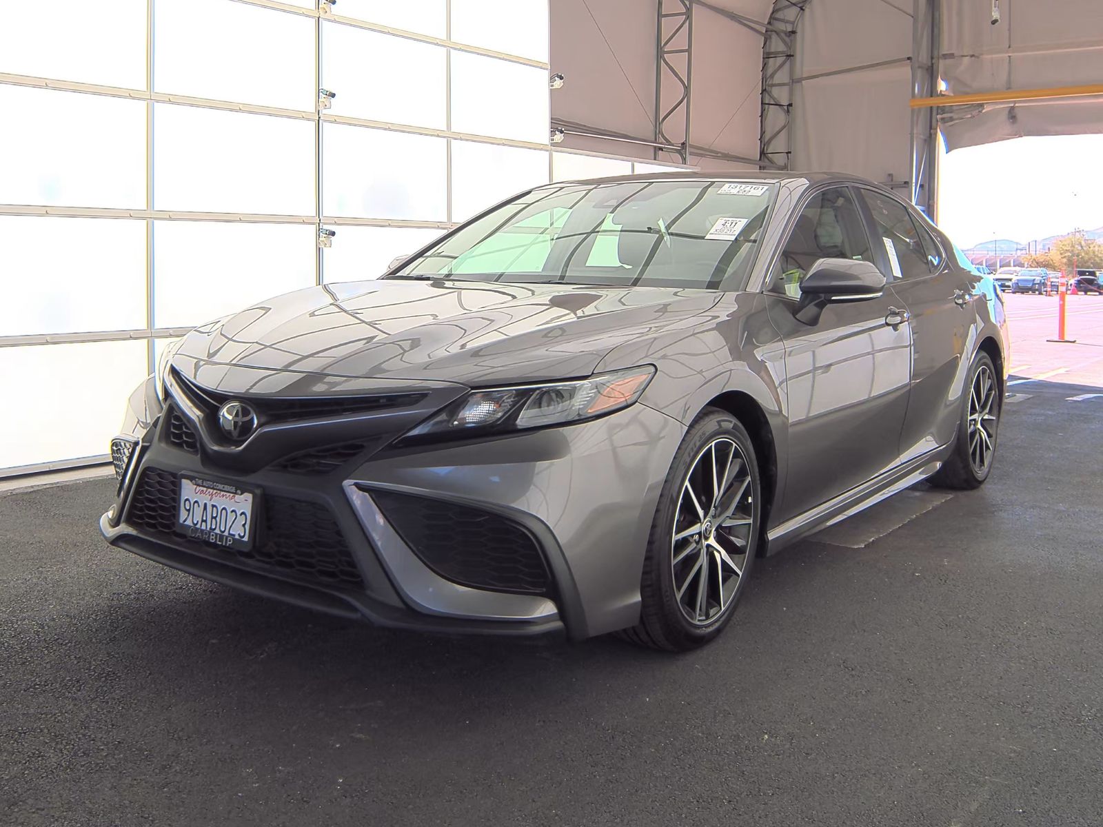 2022 Toyota Camry SE Auto